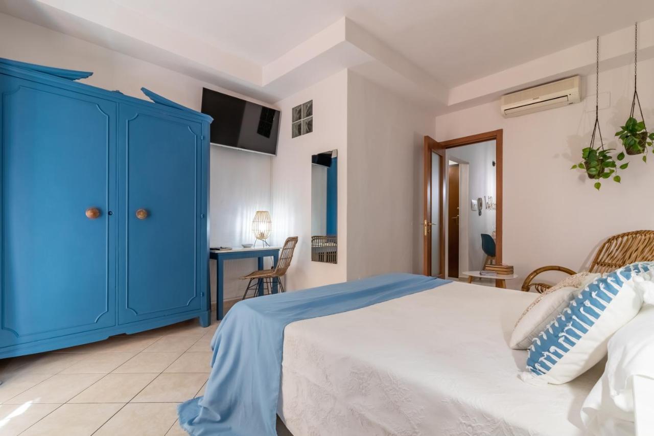 Down Town Blue Apartment Специя Экстерьер фото